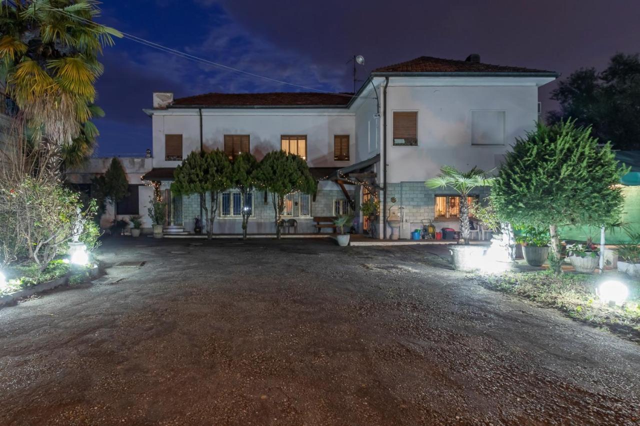 ホテル Casa Stella Malpensa Cassano Magnago エクステリア 写真