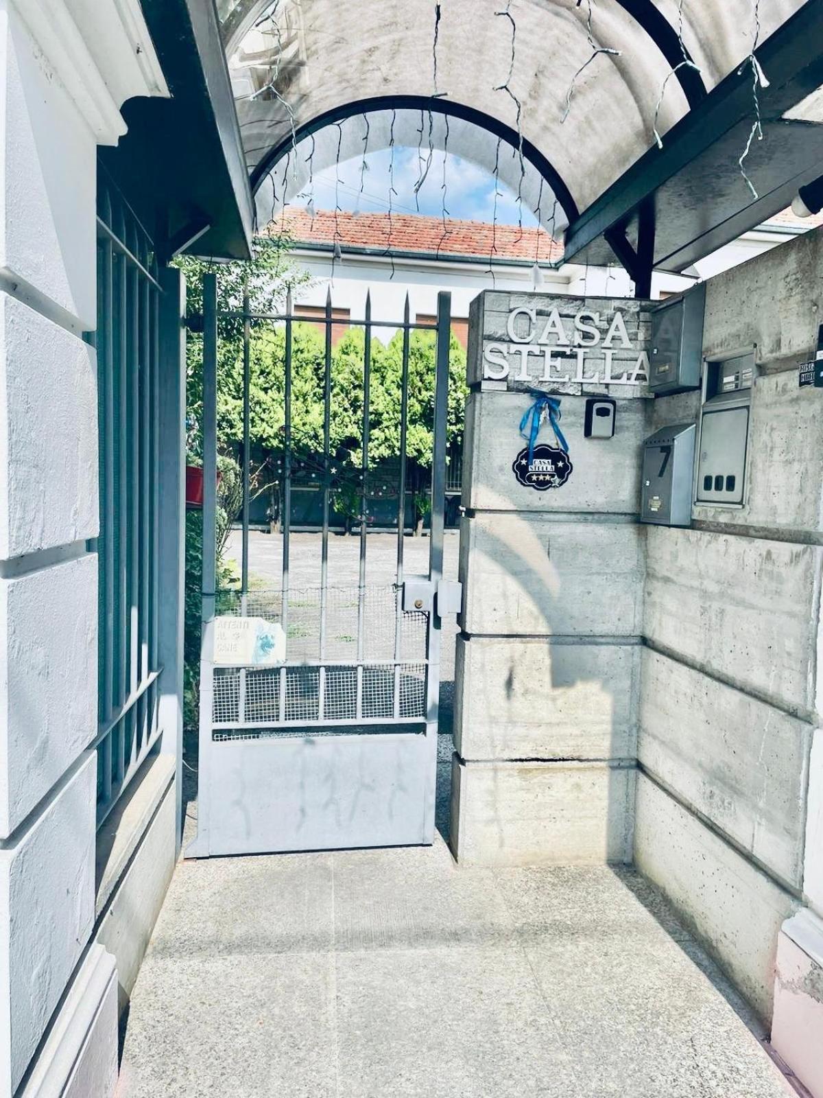 ホテル Casa Stella Malpensa Cassano Magnago エクステリア 写真